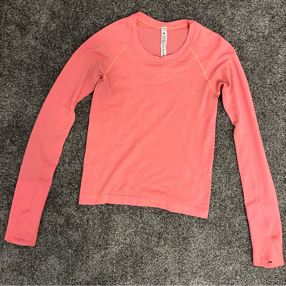 Women’s lululemon size 4 Swiftly Tech Long Sleeve Shirt